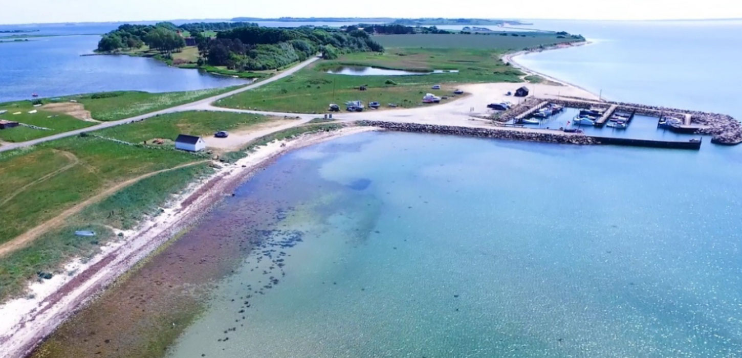 Luftfoto af feddet ved Assens Strand.