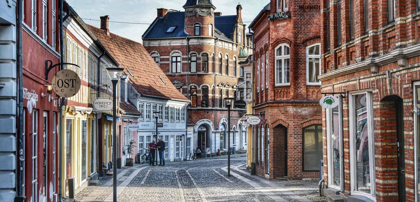 Billede af Svendborgs Latinerkvarter med flotte, gamle bygninger.