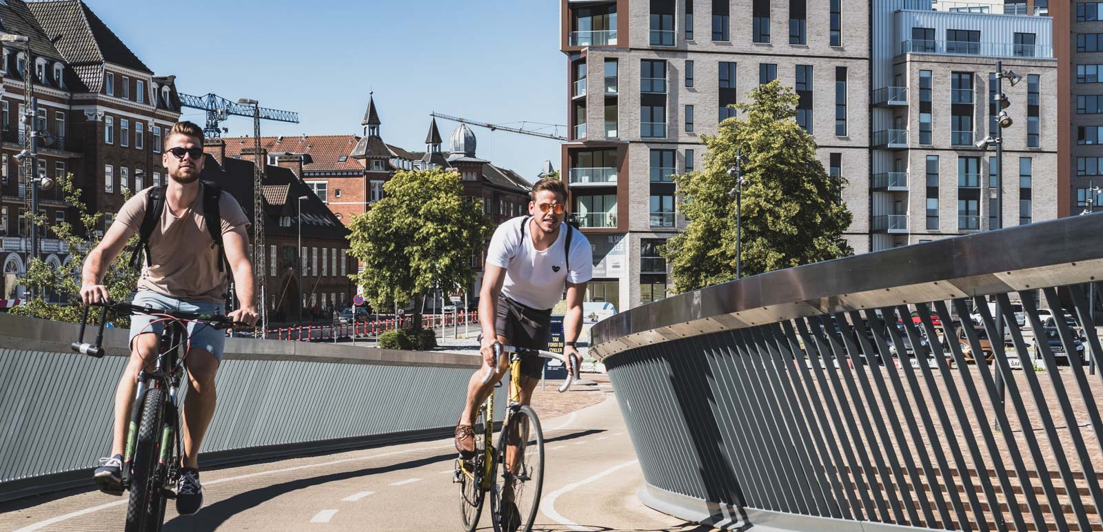 Cyklister på Byens Bro i Odense