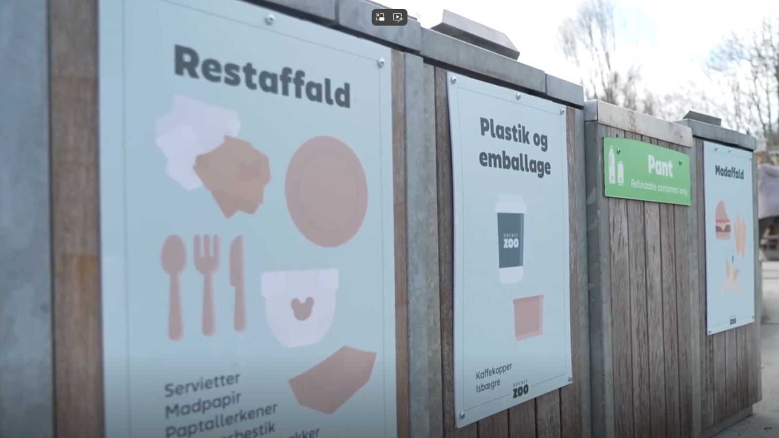 Affaldssorteringssystem med beholdere til bl.a. restaffald, plastik og emballage